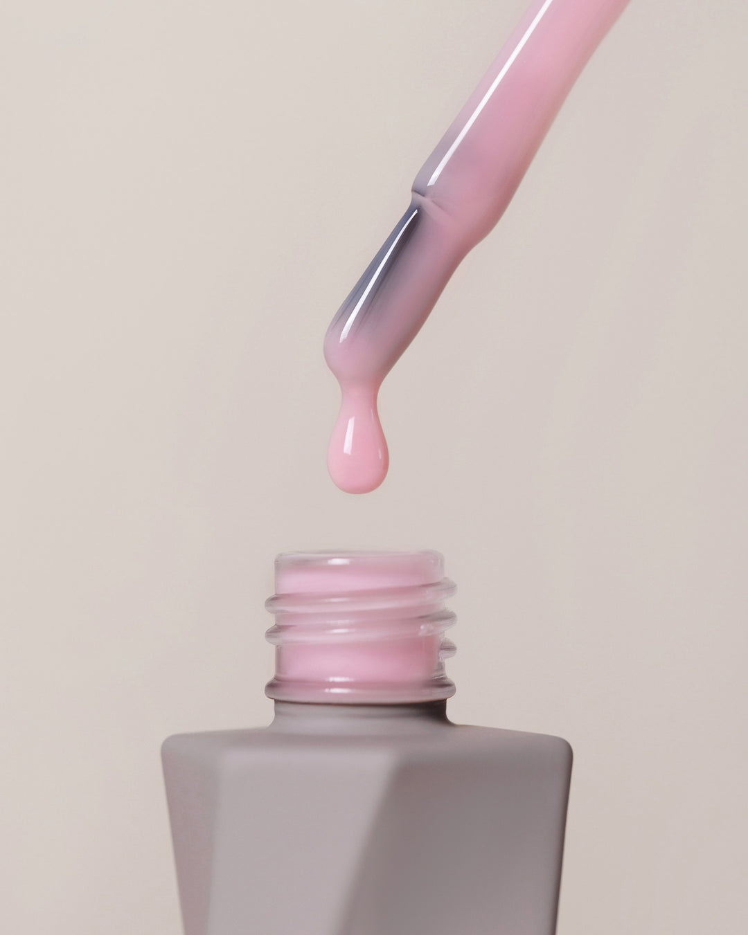 Rubber Cover Base Pink Whisper – Essence – Rubber Base 10ml